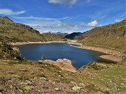 46 Scendendo dal Passo ai Laghi Gemelli
